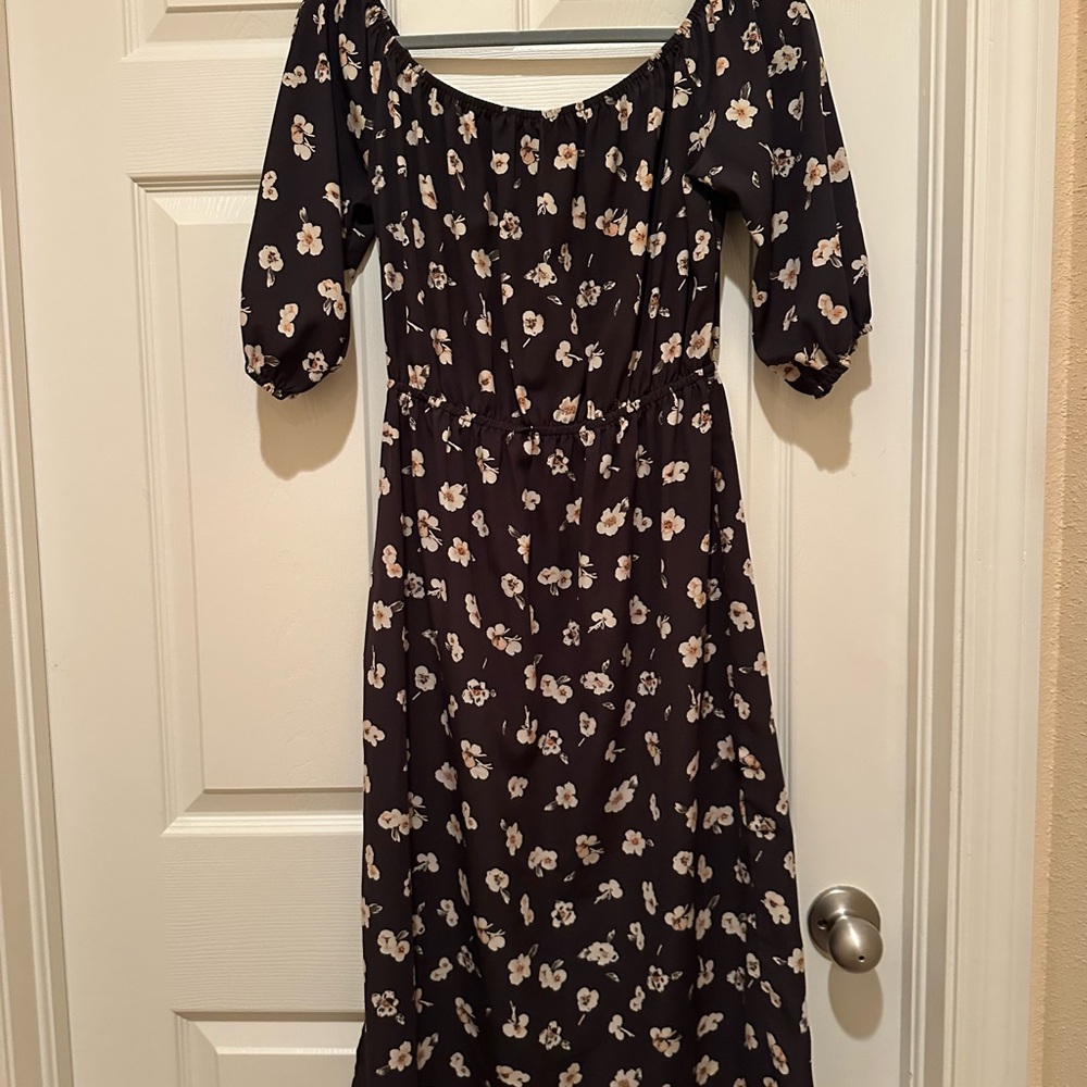 Floral Off-Shoulder Dress - Black - Picture 2 of 4